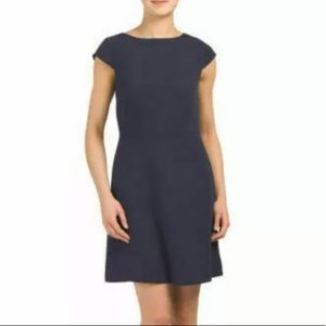 NWOT Theory cap sleeve shift dress crepe. Size 8
